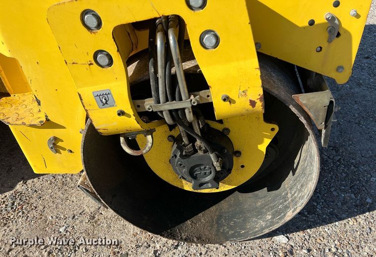 image for item DQ2349 2018 Bomag BW 120 SL-5 double drum vibratory roller