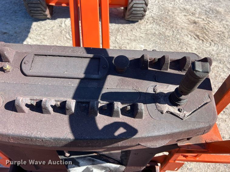 image for item DQ2352 2014 JLG 450AJ boom lift