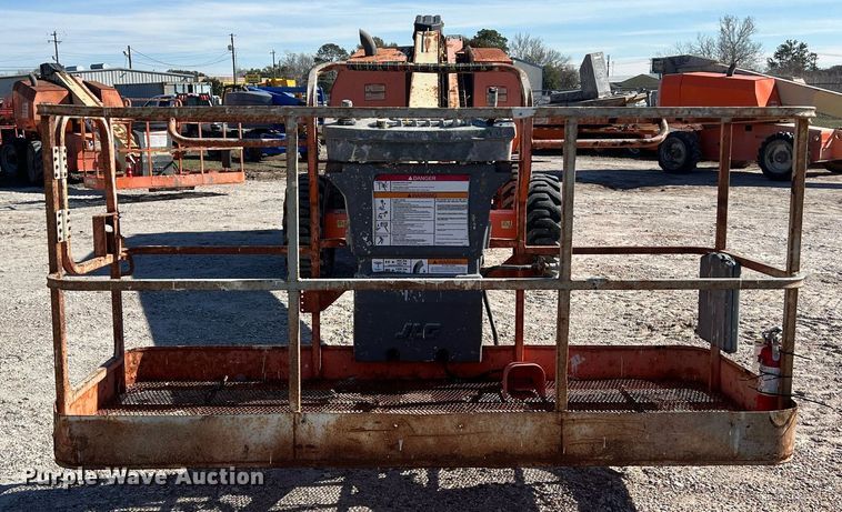 image for item DQ2354 2012 JLG 600S boom lift