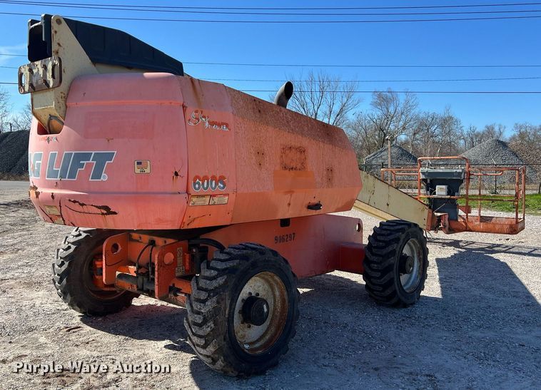 image for item DQ2354 2012 JLG 600S boom lift