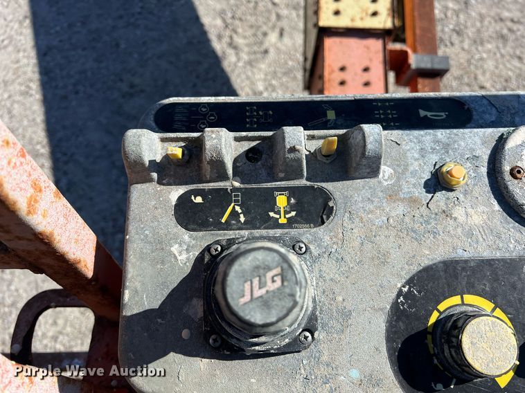 image for item DQ2354 2012 JLG 600S boom lift