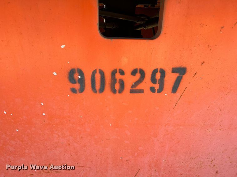 image for item DQ2354 2012 JLG 600S boom lift