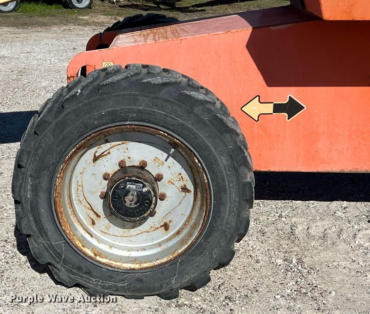 image for item DQ2354 2012 JLG 600S boom lift