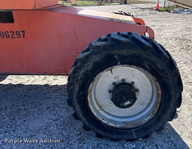 image for item DQ2354 2012 JLG 600S boom lift