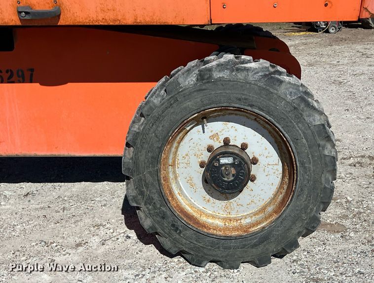 image for item DQ2354 2012 JLG 600S boom lift