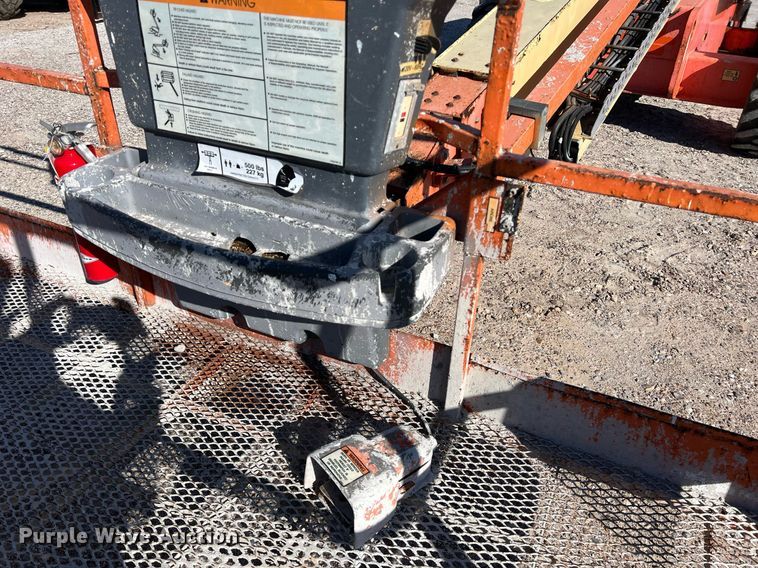 image for item DQ2355 2012 JLG 600S boom lift