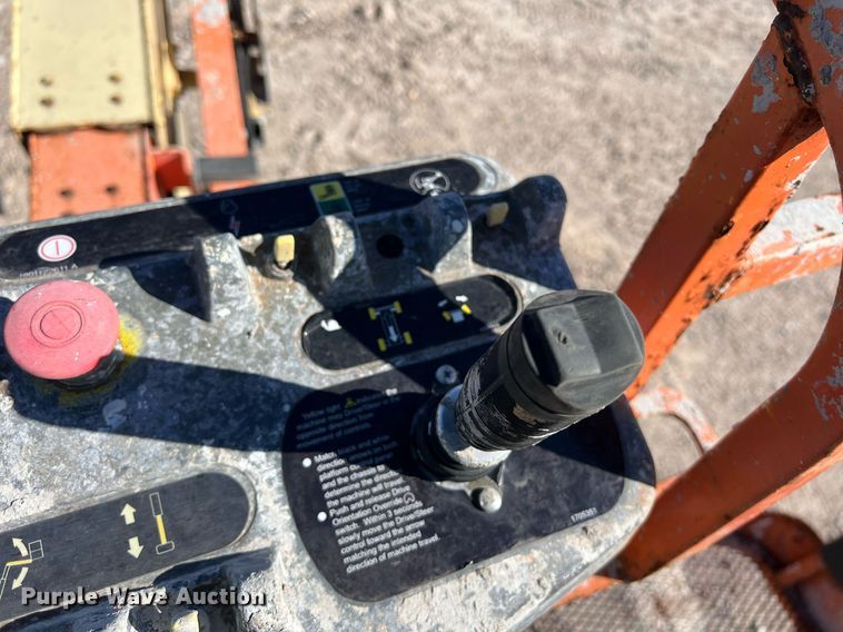 image for item DQ2355 2012 JLG 600S boom lift