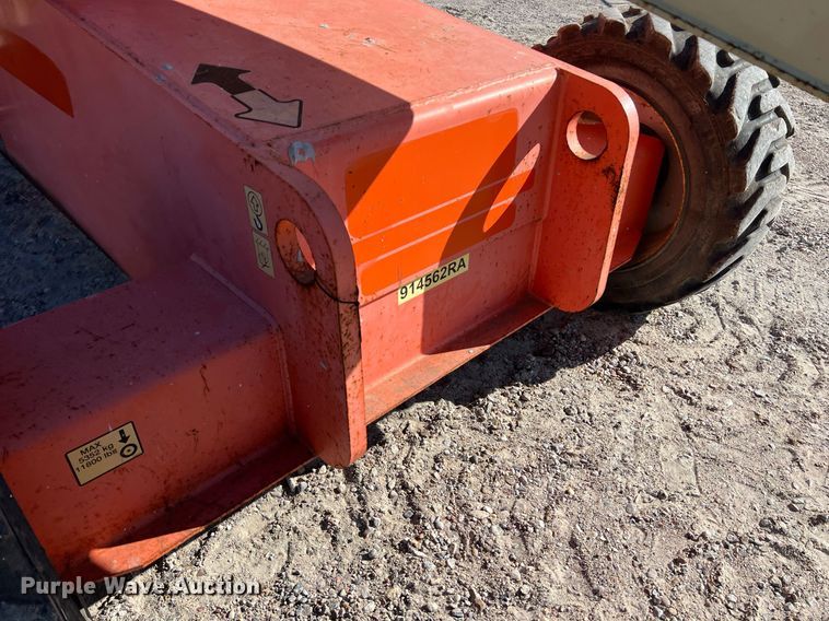 image for item DQ2355 2012 JLG 600S boom lift