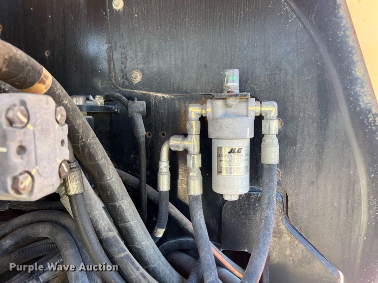 image for item DQ2355 2012 JLG 600S boom lift