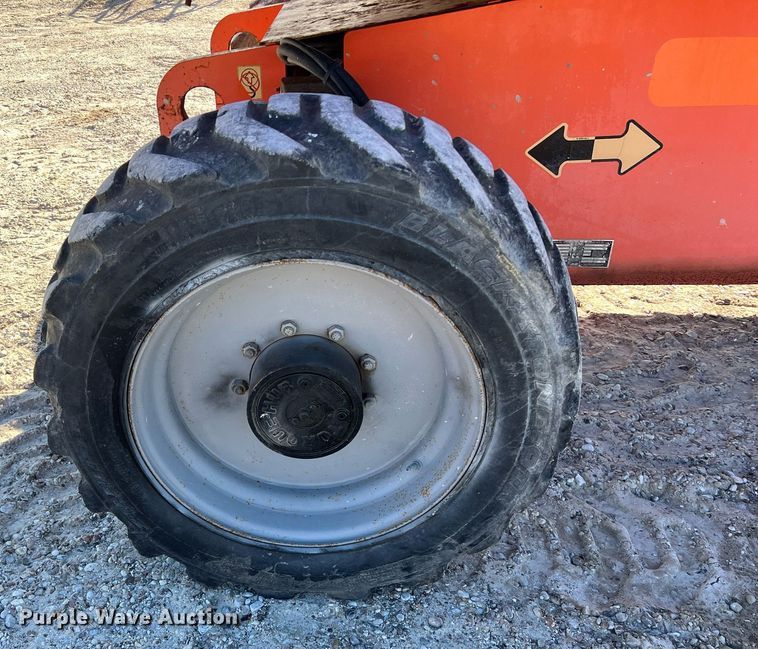 image for item DQ2355 2012 JLG 600S boom lift