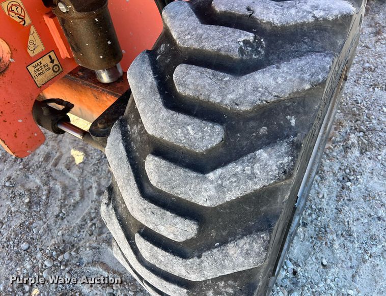 image for item DQ2355 2012 JLG 600S boom lift