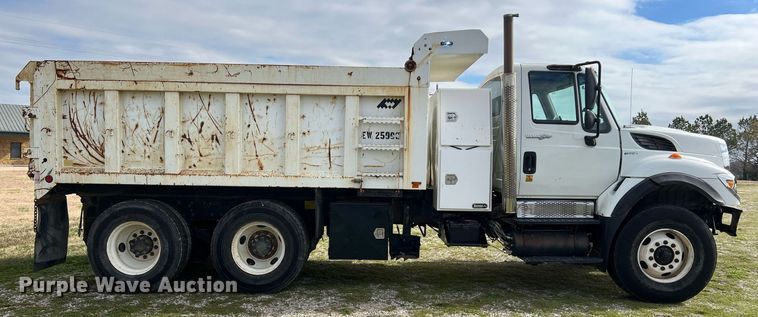 image for item DQ2357 2010 International 7500 dump truck