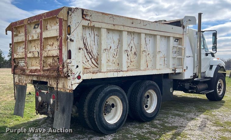 image for item DQ2357 2010 International 7500 dump truck