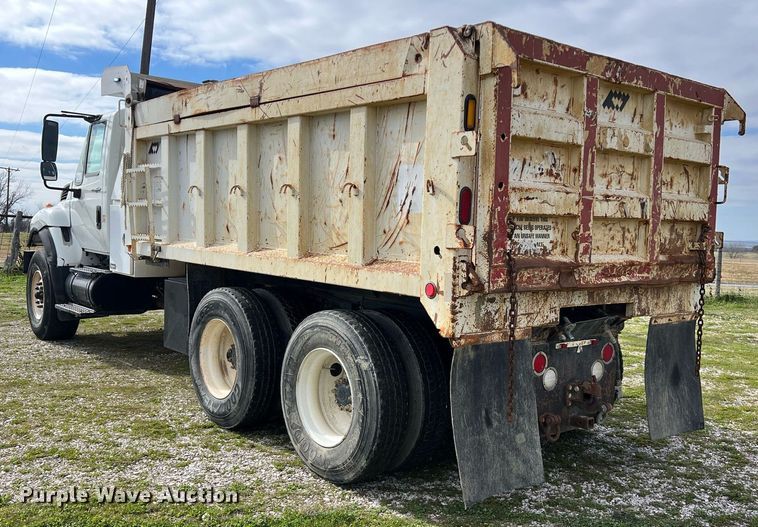 image for item DQ2357 2010 International 7500 dump truck