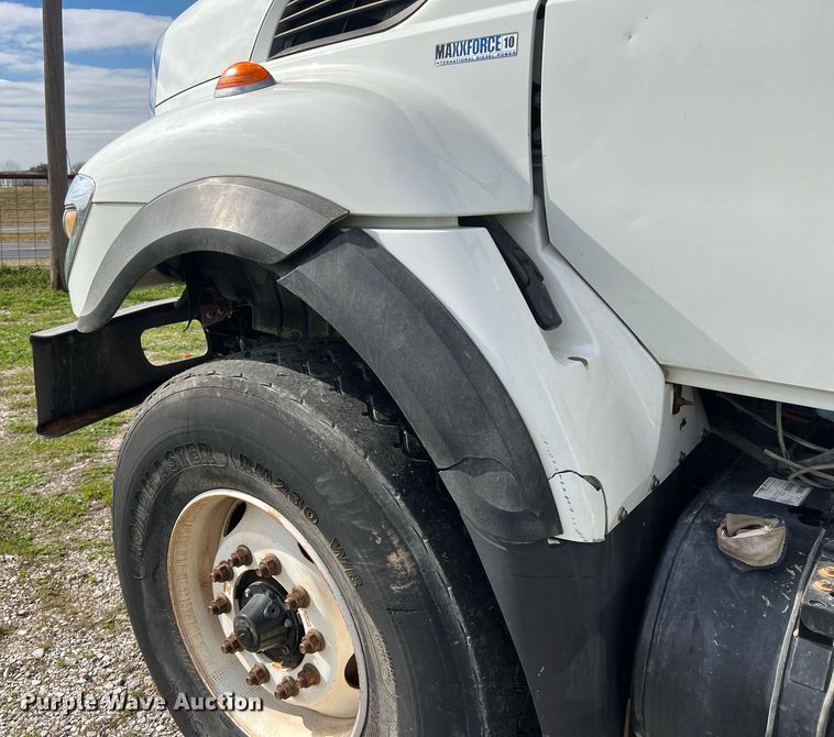 image for item DQ2357 2010 International 7500 dump truck