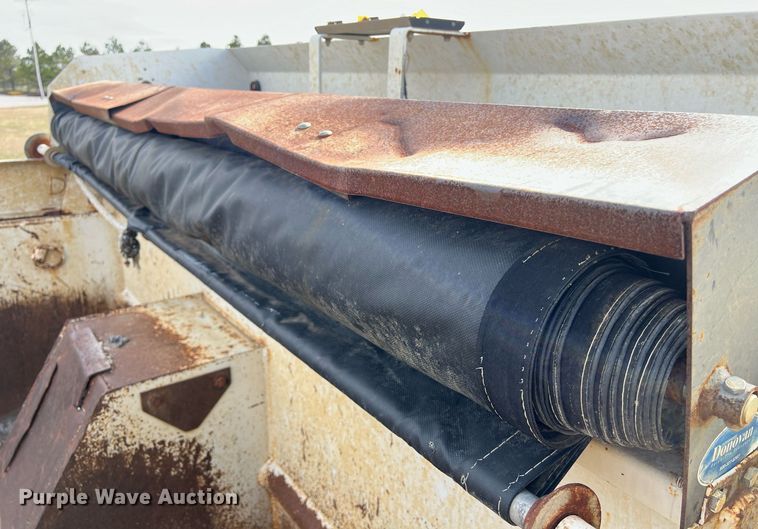 image for item DQ2357 2010 International 7500 dump truck