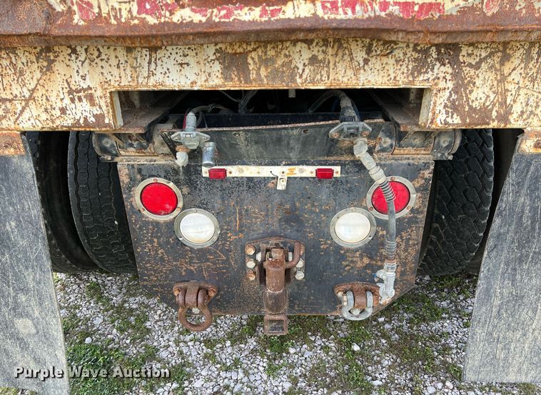 image for item DQ2357 2010 International 7500 dump truck