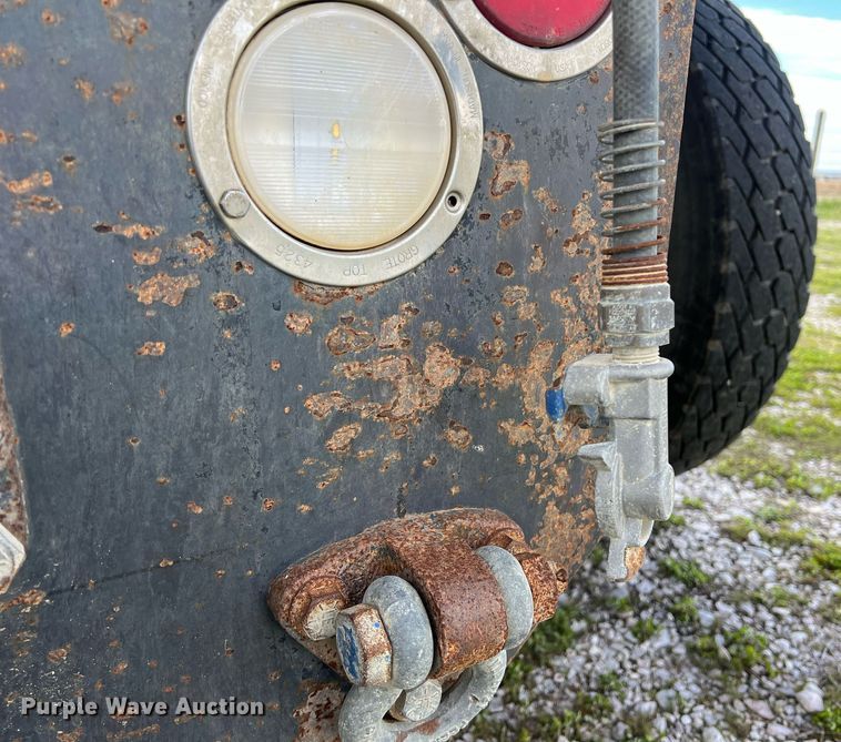 image for item DQ2357 2010 International 7500 dump truck