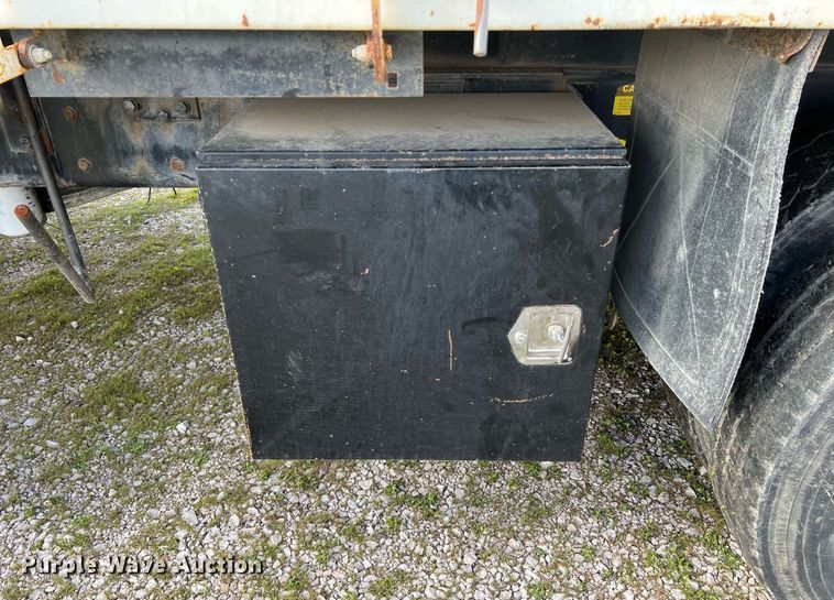 image for item DQ2357 2010 International 7500 dump truck