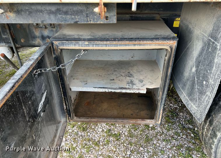 image for item DQ2357 2010 International 7500 dump truck