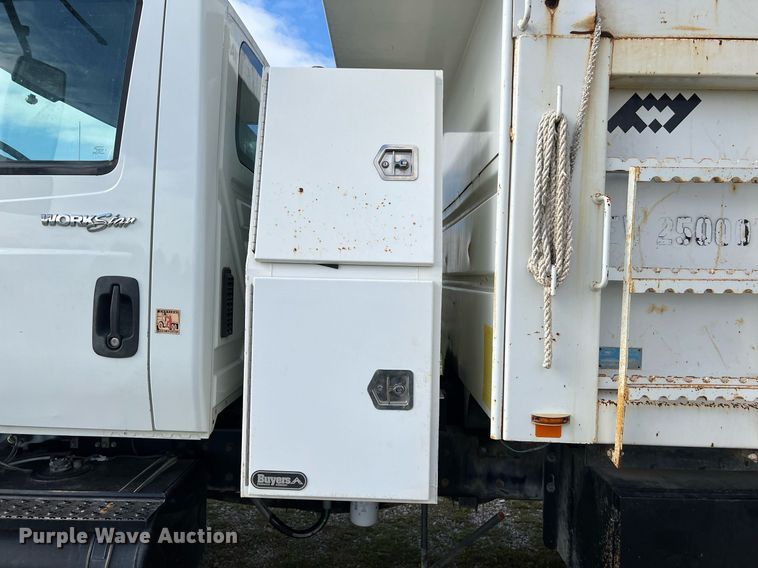 image for item DQ2357 2010 International 7500 dump truck