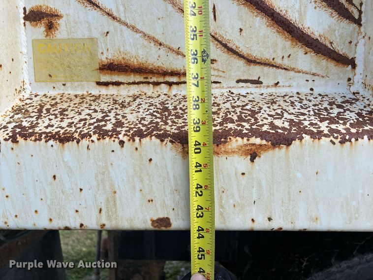 image for item DQ2357 2010 International 7500 dump truck