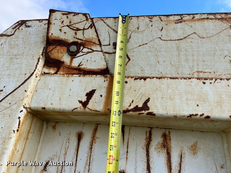 image for item DQ2357 2010 International 7500 dump truck