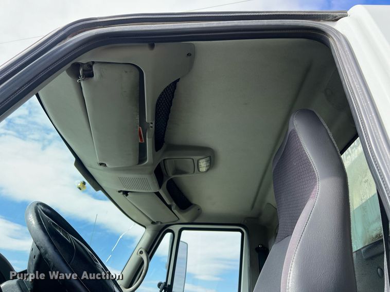 image for item DQ2357 2010 International 7500 dump truck