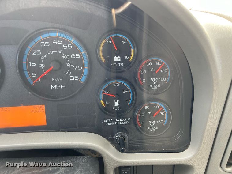 image for item DQ2357 2010 International 7500 dump truck