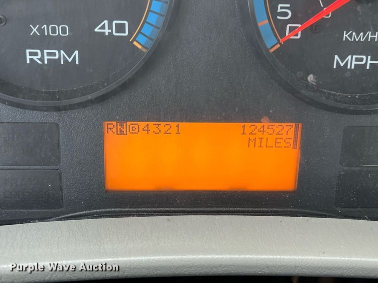 image for item DQ2357 2010 International 7500 dump truck