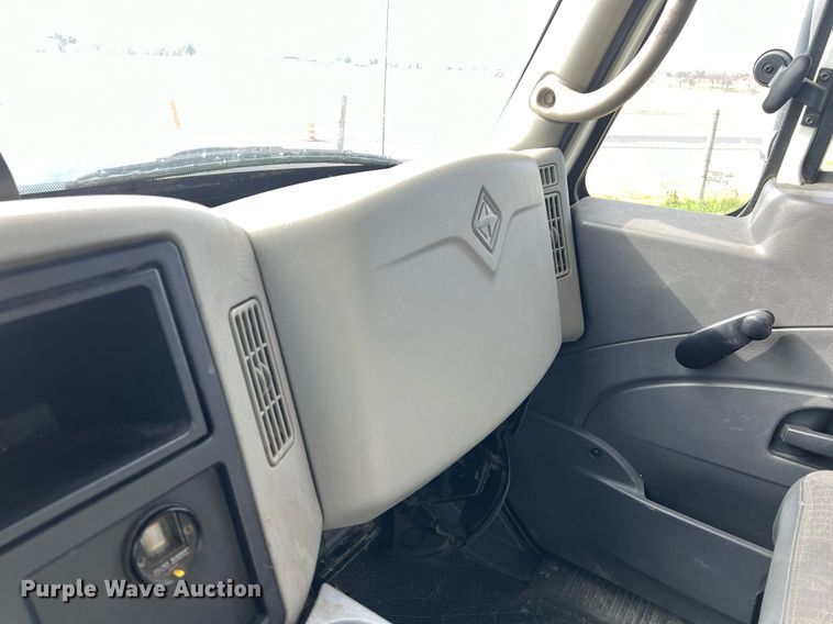 image for item DQ2357 2010 International 7500 dump truck