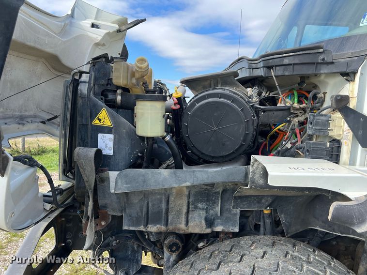 image for item DQ2357 2010 International 7500 dump truck