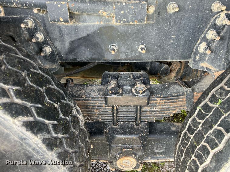 image for item DQ2357 2010 International 7500 dump truck