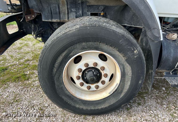 image for item DQ2357 2010 International 7500 dump truck