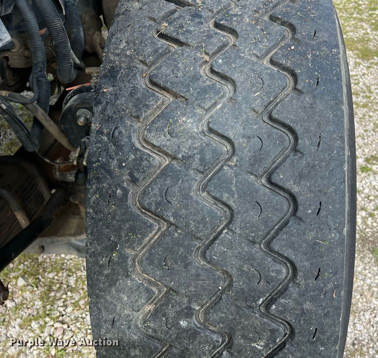 image for item DQ2357 2010 International 7500 dump truck