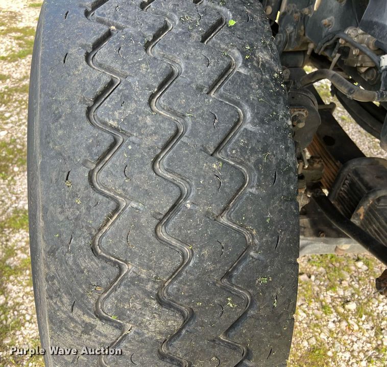 image for item DQ2357 2010 International 7500 dump truck