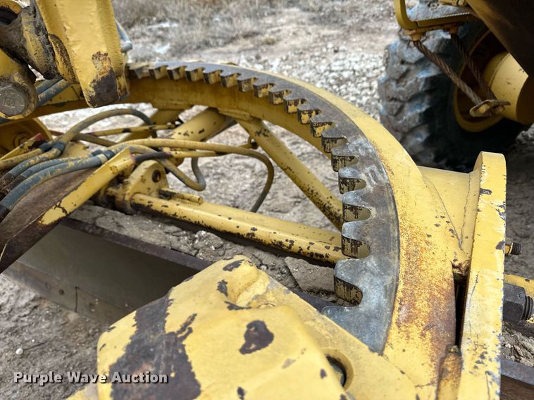 image for item EK9937 1986 Caterpillar 120G motor grader