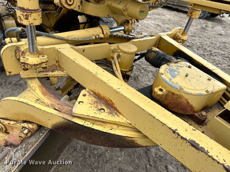 image for item EK9937 1986 Caterpillar 120G motor grader