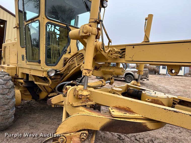 image for item EK9937 1986 Caterpillar 120G motor grader