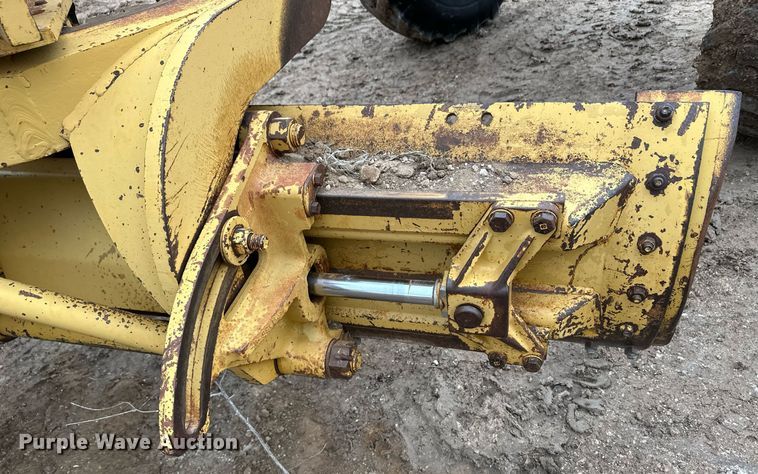 image for item EK9937 1986 Caterpillar 120G motor grader