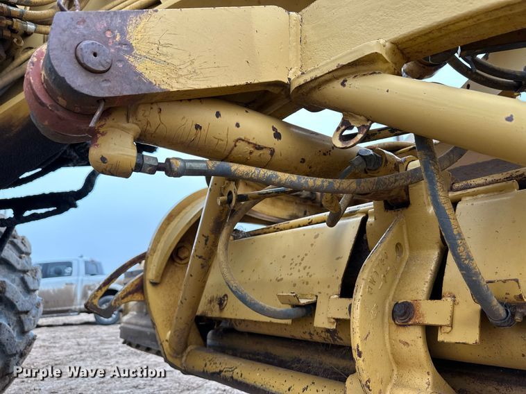 image for item EK9937 1986 Caterpillar 120G motor grader