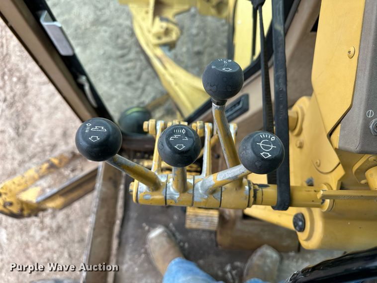 image for item EK9937 1986 Caterpillar 120G motor grader