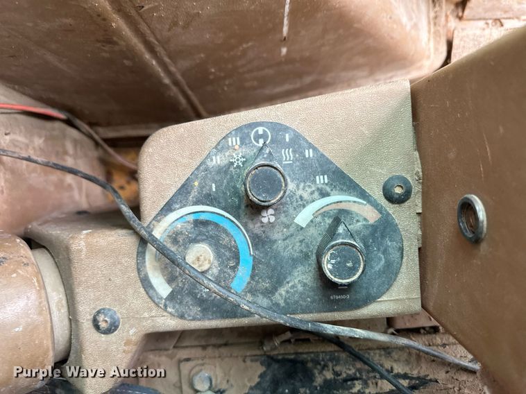 image for item EK9937 1986 Caterpillar 120G motor grader