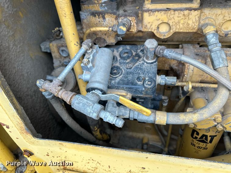 image for item EK9937 1986 Caterpillar 120G motor grader