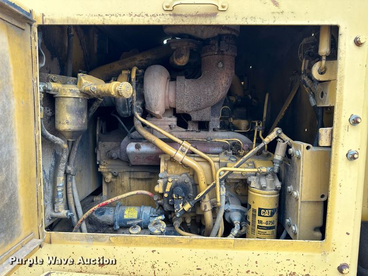 image for item EK9937 1986 Caterpillar 120G motor grader