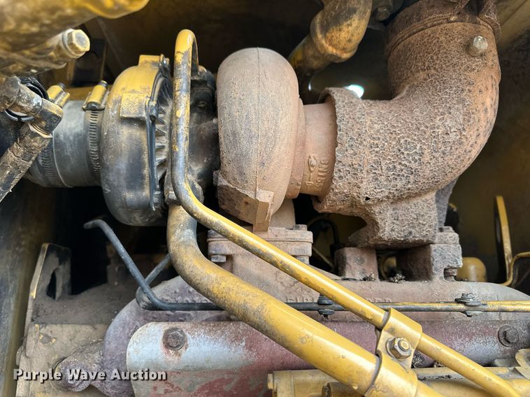 image for item EK9937 1986 Caterpillar 120G motor grader