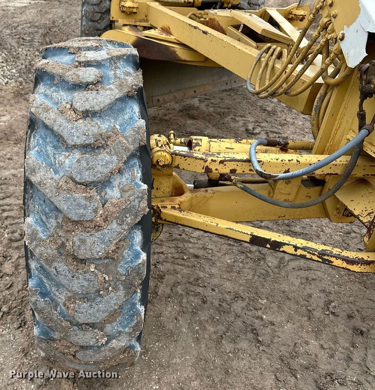 image for item EK9937 1986 Caterpillar 120G motor grader