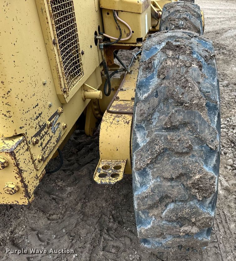 image for item EK9937 1986 Caterpillar 120G motor grader