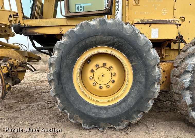 image for item EK9937 1986 Caterpillar 120G motor grader