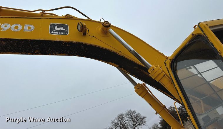 image for item EK9938 1987 John Deere 790D excavator